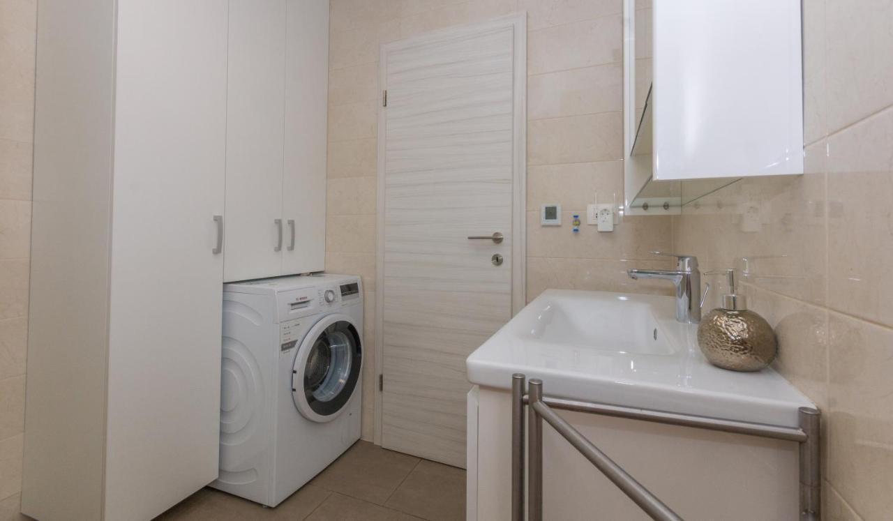 Adria Krk Apartment Крк Екстер'єр фото