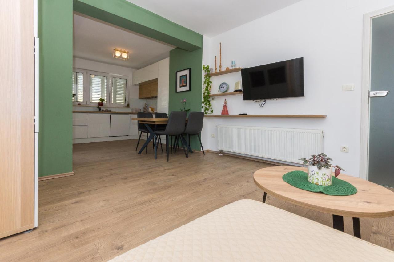 Adria Krk Apartment Крк Екстер'єр фото