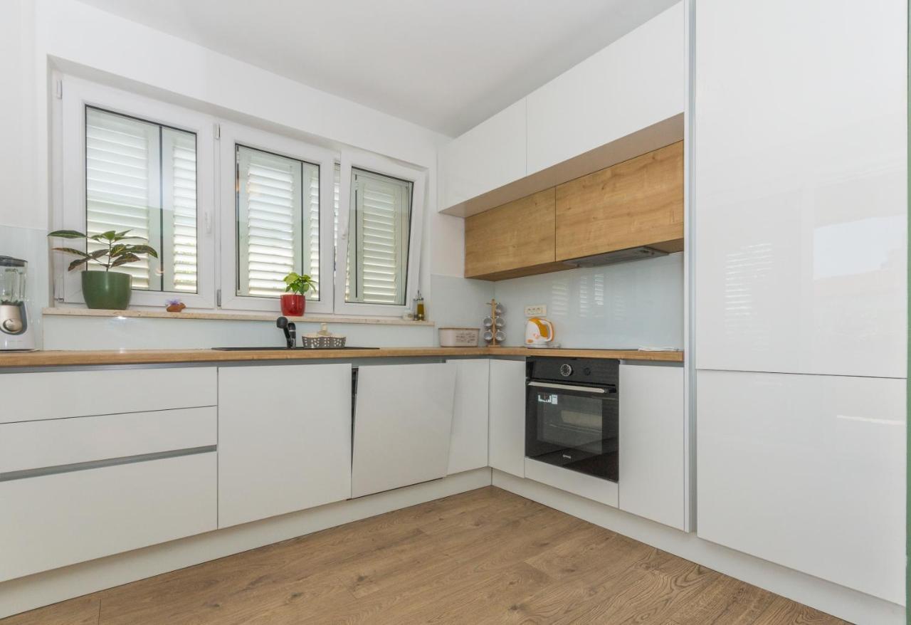 Adria Krk Apartment Крк Екстер'єр фото