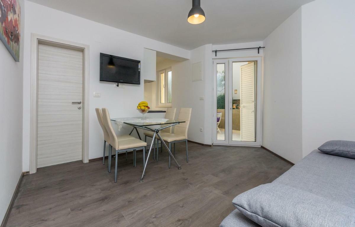 Adria Krk Apartment Крк Екстер'єр фото